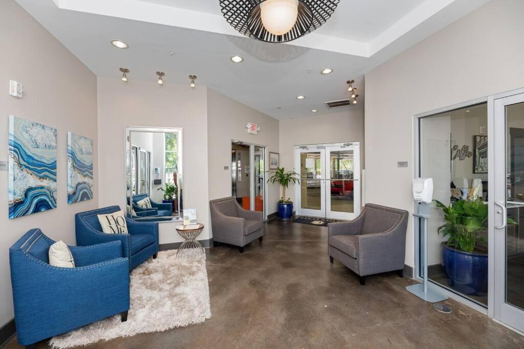 Appartement Chic Uptown Unit With Gym, Pool à Charlotte Extérieur photo